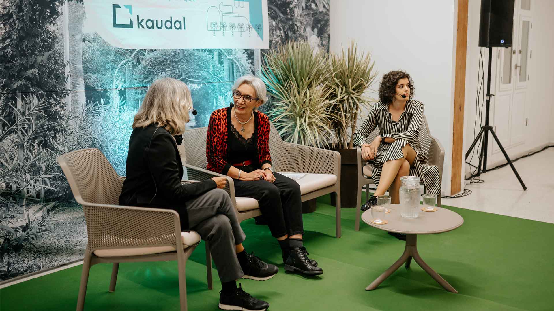 Miniatura diálogos con vistas al parque - el papel de la mujer en la ciencia