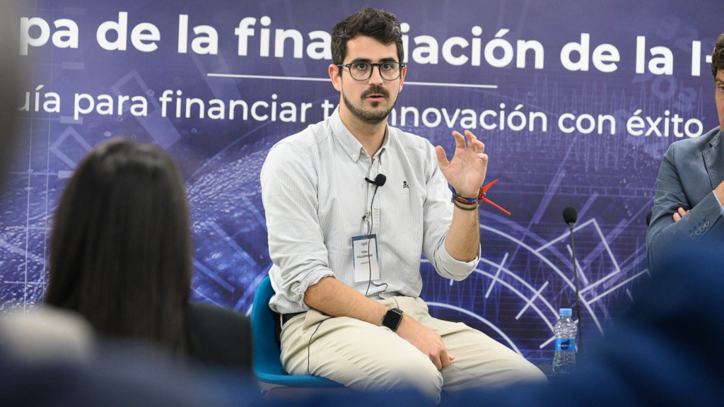 Toni Villuendas durante su intervención en la jornada sobre financiación de la I+D+i.