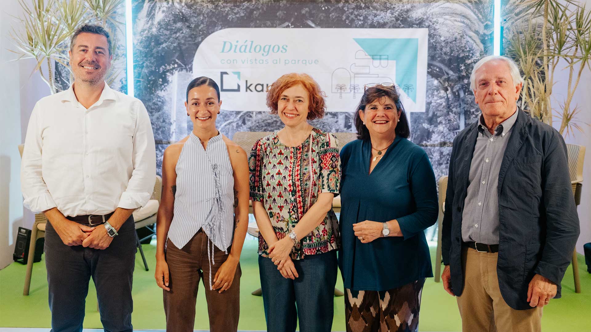 Participantes de Diálogos con vistas al parque sobre investigación e innovación frente a la ELA en Kaudal